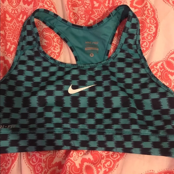 Nike Dri-Fit Sports Bra - Picture 3 of 3
